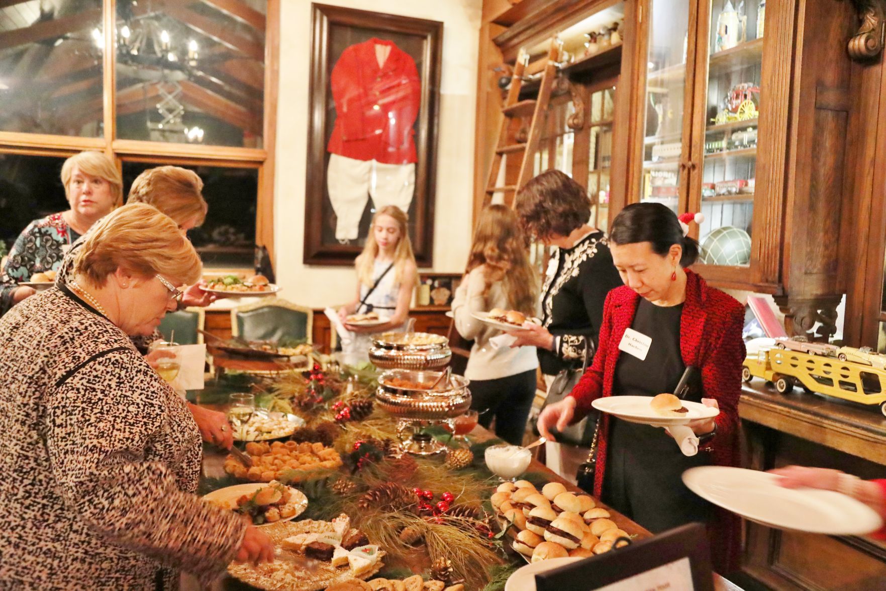 2019-Delta-Gamma-Roan-035Open-House.JPG